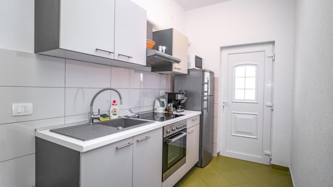 Calma Apartments 特罗吉尔 外观 照片