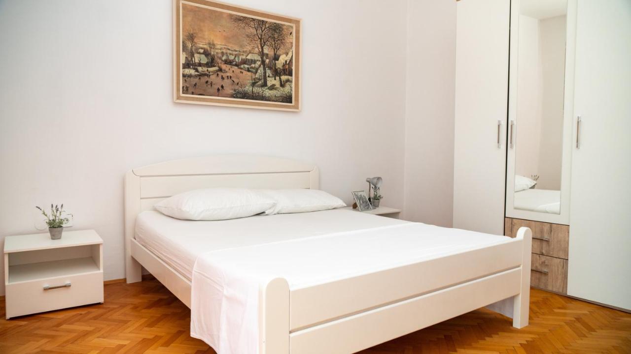 Calma Apartments 特罗吉尔 外观 照片