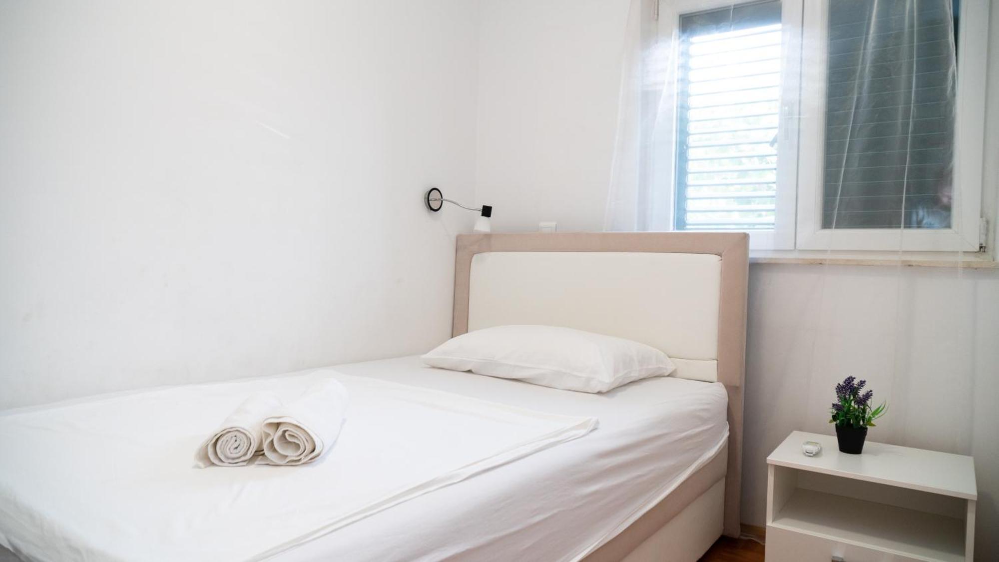 Calma Apartments 特罗吉尔 外观 照片