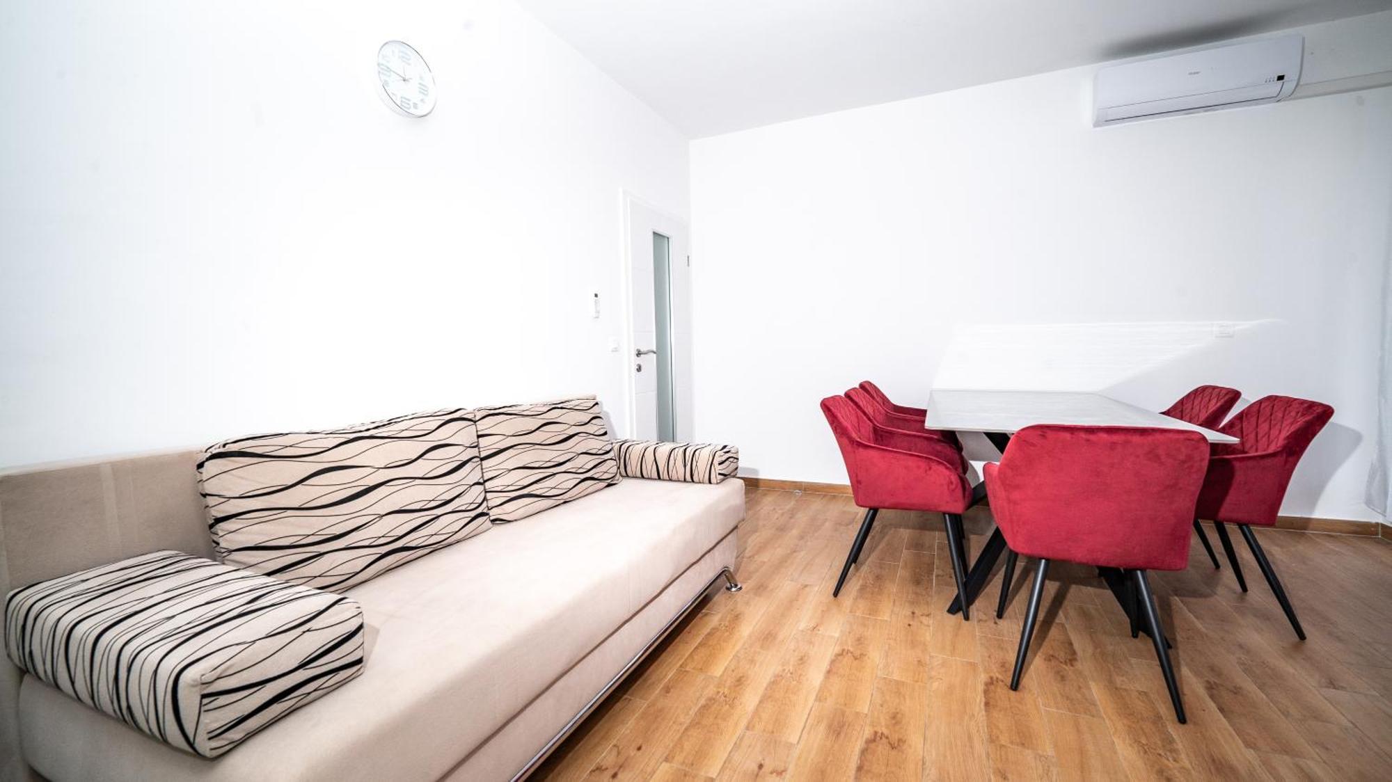 Calma Apartments 特罗吉尔 外观 照片